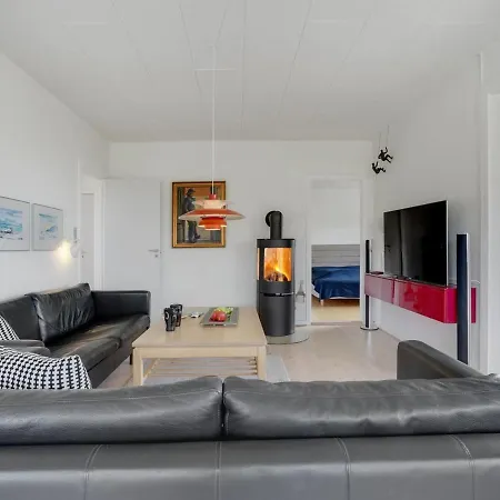 Kurt - 600m From The Sea By Interhome *